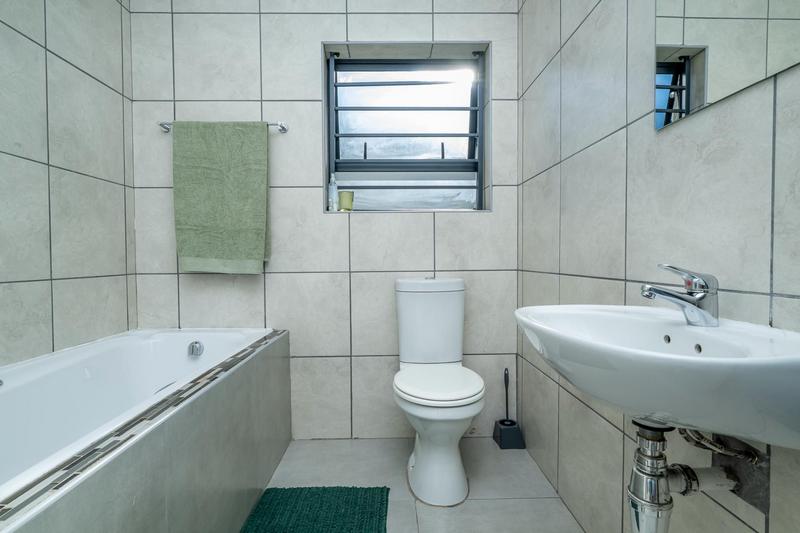 4 Bedroom Property for Sale in Viking Village Western Cape